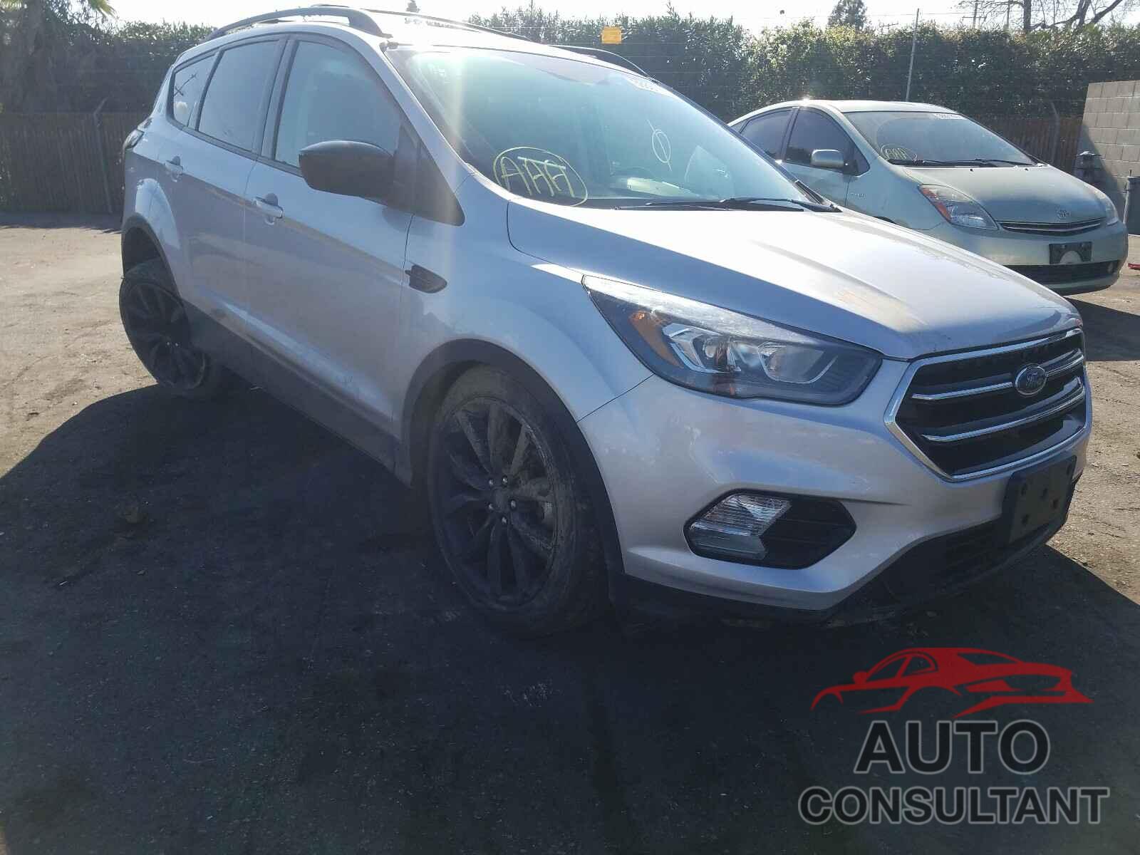 FORD ESCAPE 2017 - 1FMCU0GD9HUE48358