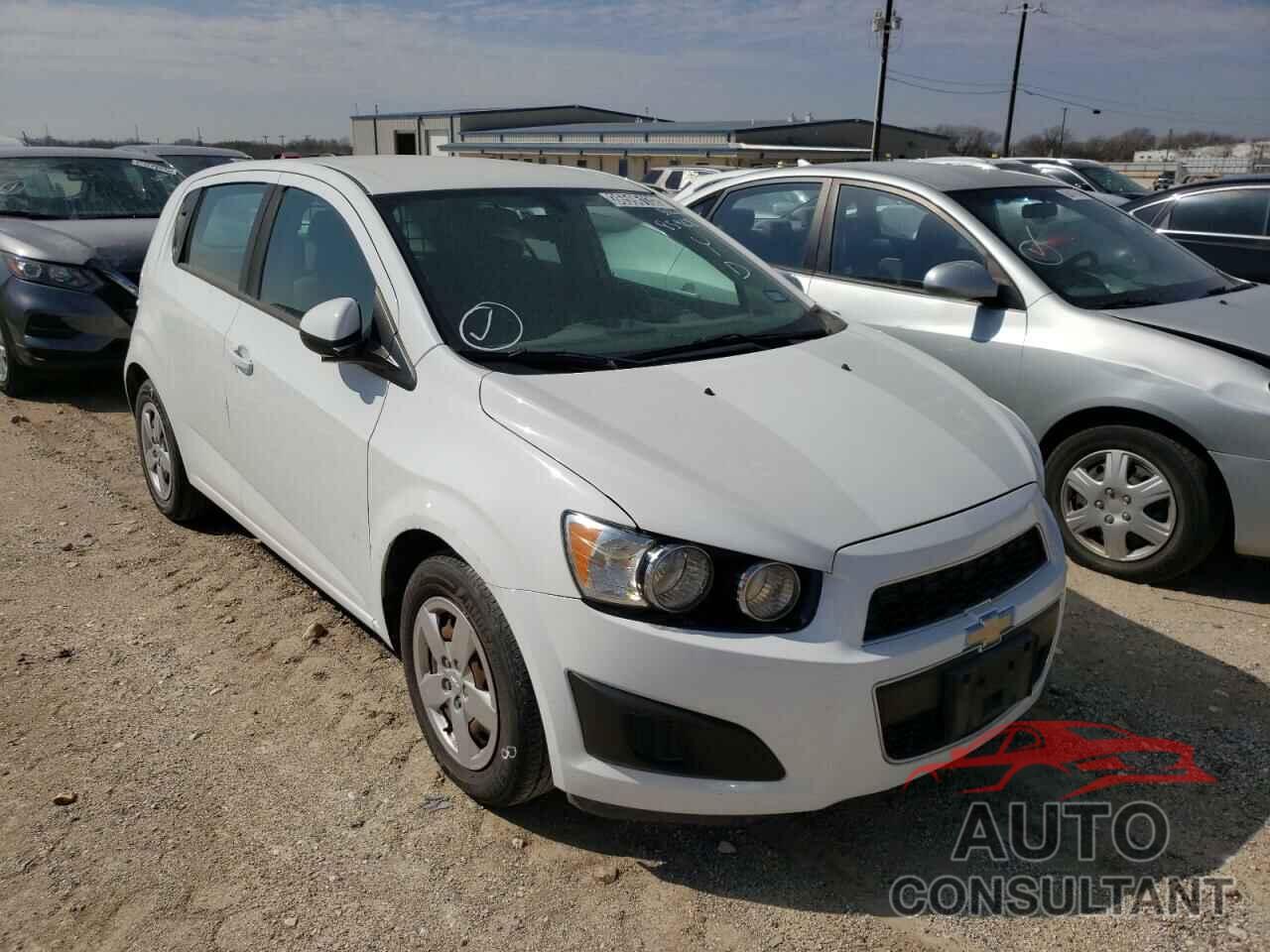 CHEVROLET SONIC 2016 - 1G1JA6SH1G4156132