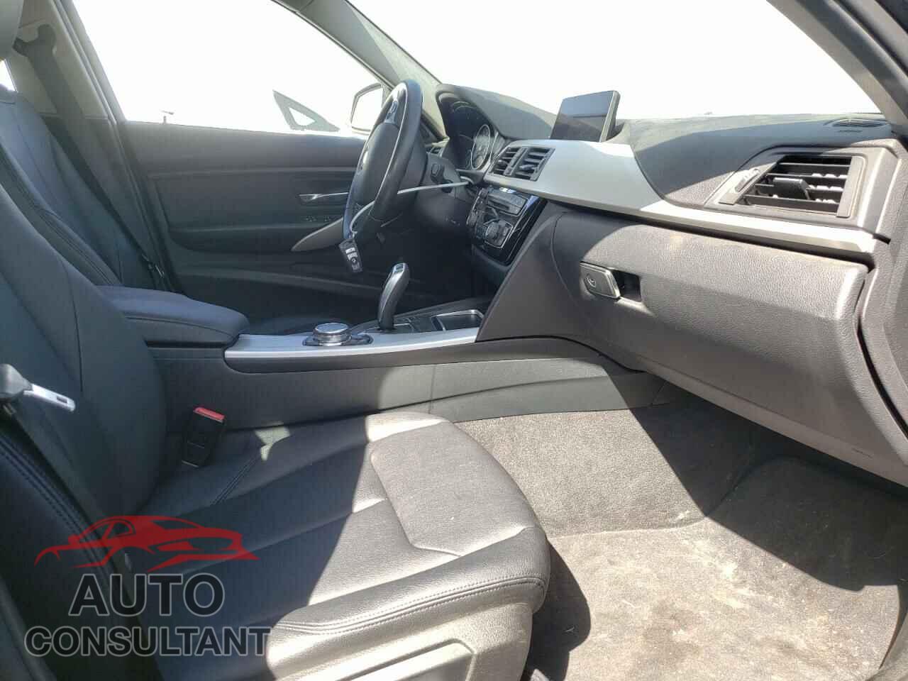 BMW 3 SERIES 2016 - WBA8E5G54GNU19711