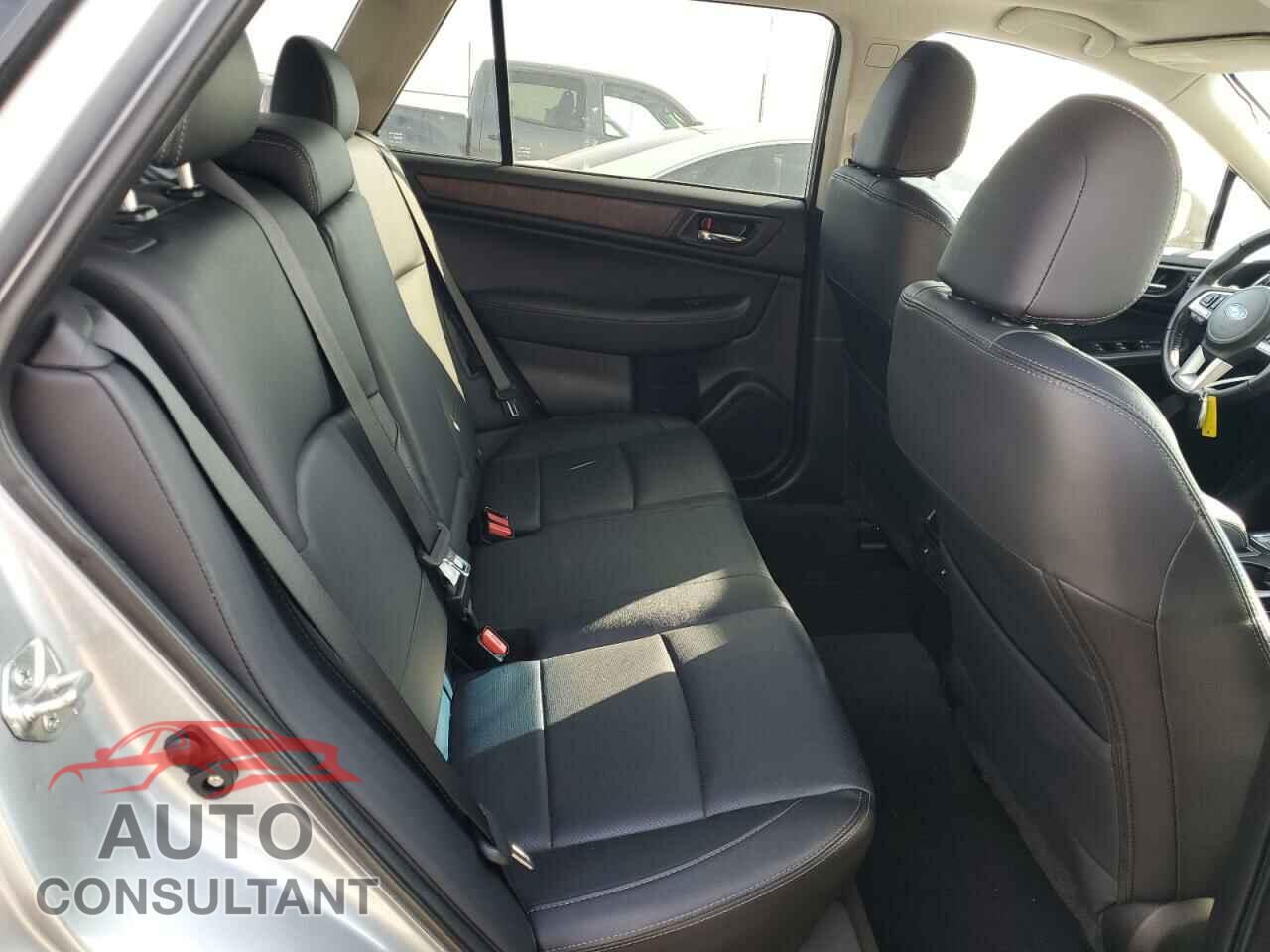 SUBARU OUTBACK 2017 - 4S4BSENC4H3417548