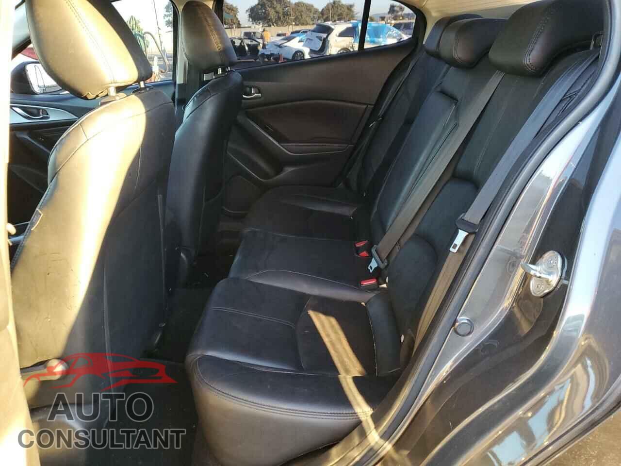 MAZDA 3 2017 - 3MZBN1V77HM114010