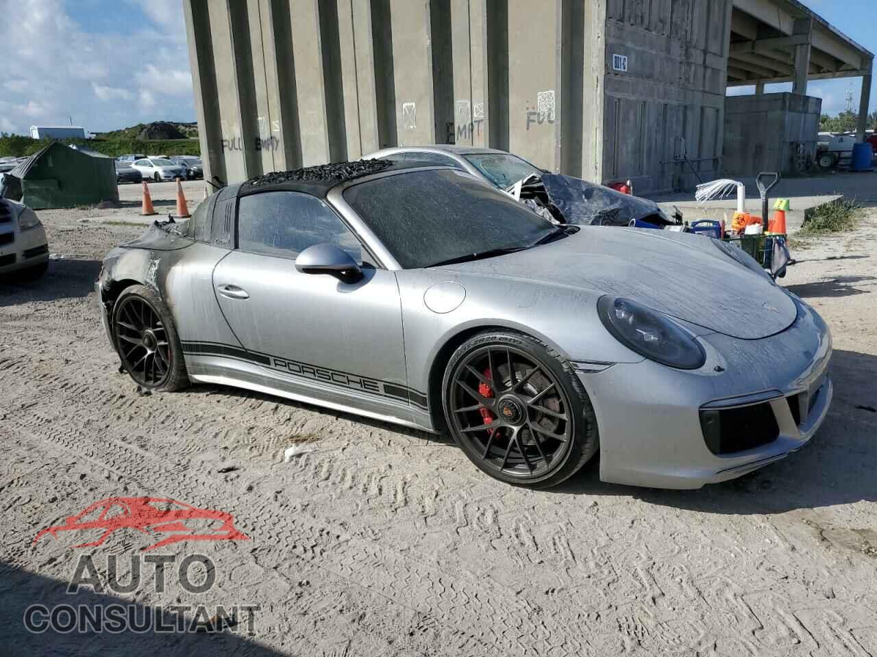 PORSCHE 911 2018 - WP0BB2A92JS134302