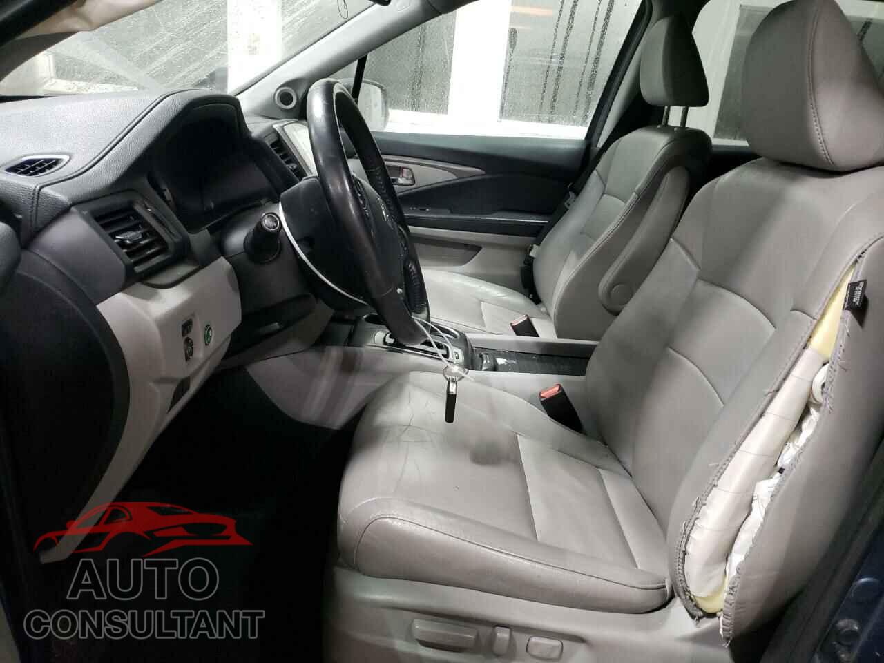 HONDA PILOT 2017 - 5FNYF6H5XHB093515