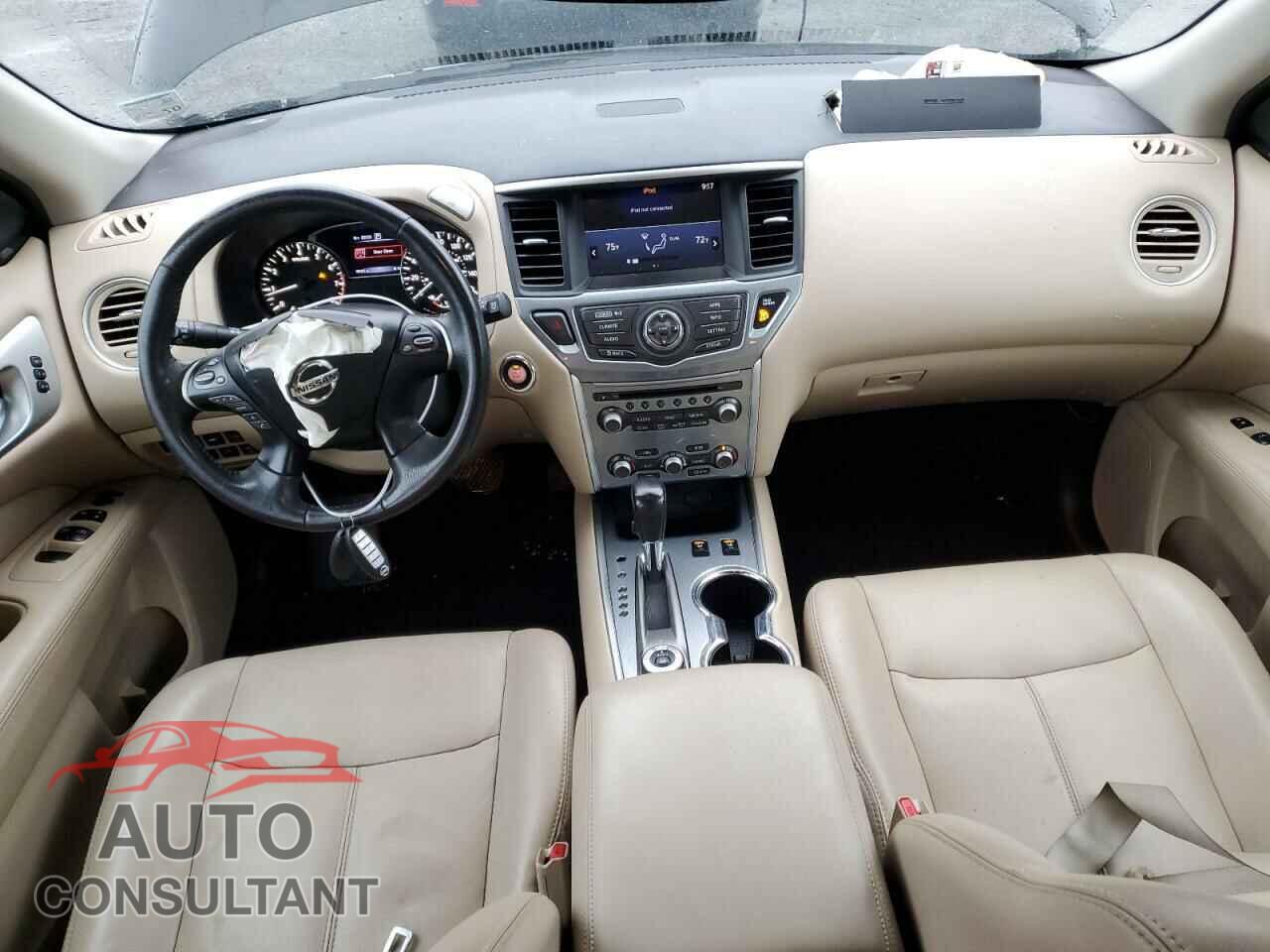 NISSAN PATHFINDER 2017 - 5N1DR2MM2HC631838