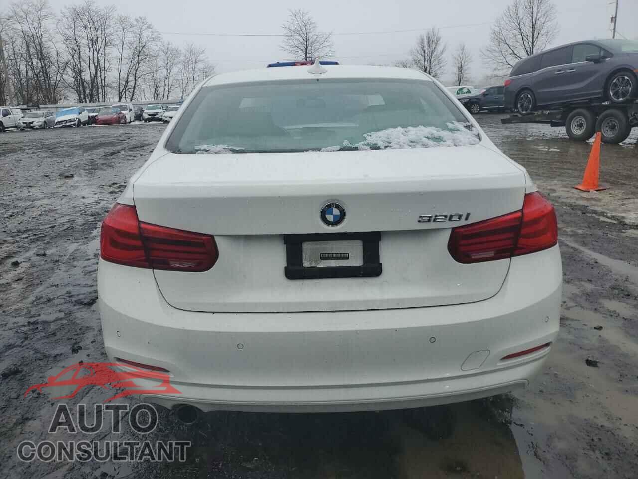 BMW 3 SERIES 2016 - WBA8E1G51GNU11980