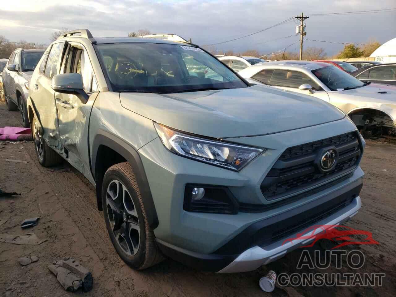 TOYOTA RAV4 2019 - 2T3J1RFV8KC031053