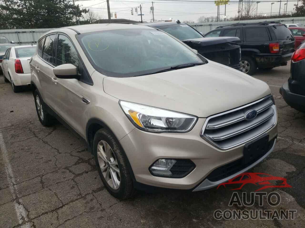 FORD ESCAPE 2017 - 1FMCU0GD5HUA52704