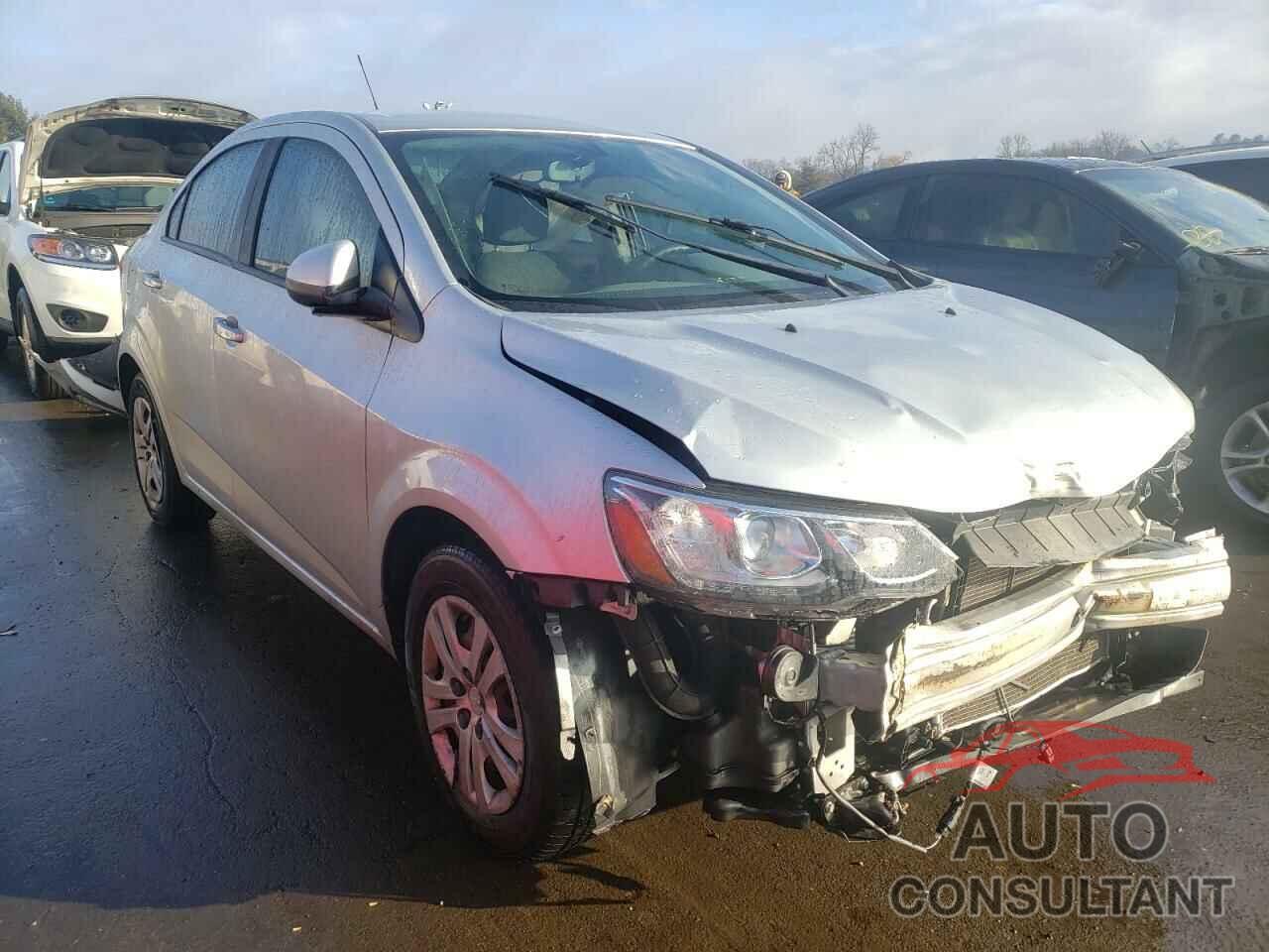 CHEVROLET SONIC 2017 - 1G1JB5SG7H4153834
