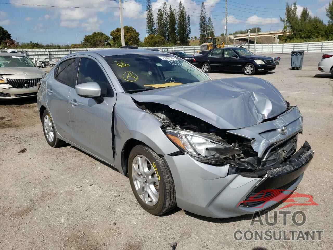 TOYOTA YARIS 2018 - 3MYDLBYV8JY309955