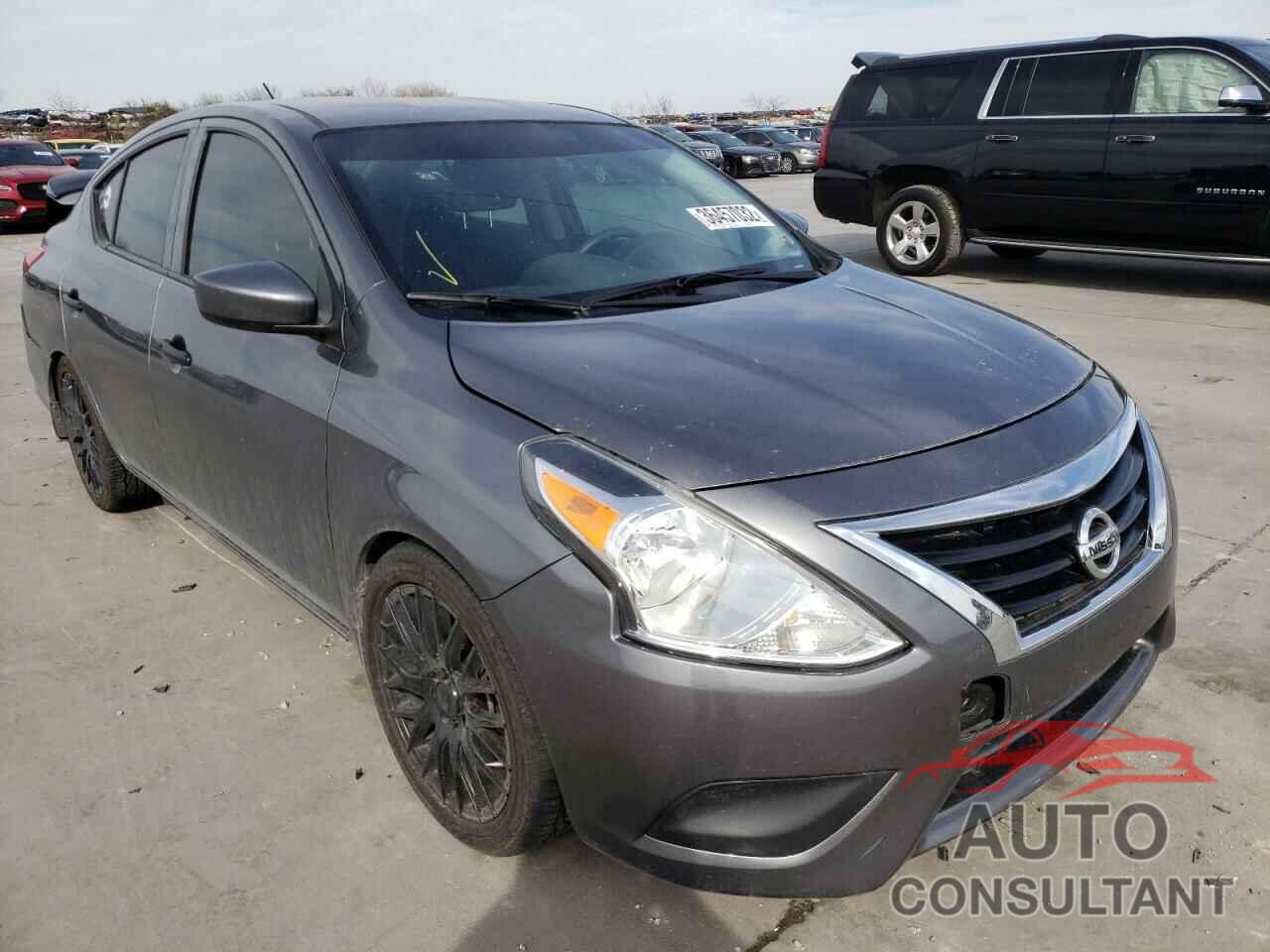 NISSAN VERSA 2018 - 3N1CN7AP8JL802256