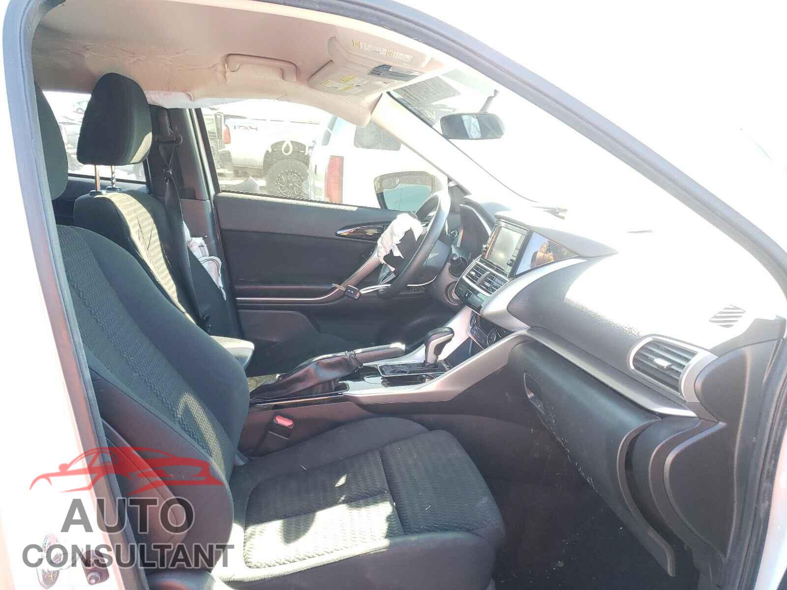 MITSUBISHI ECLIPSE 2018 - JA4AS3AA5JZ063951