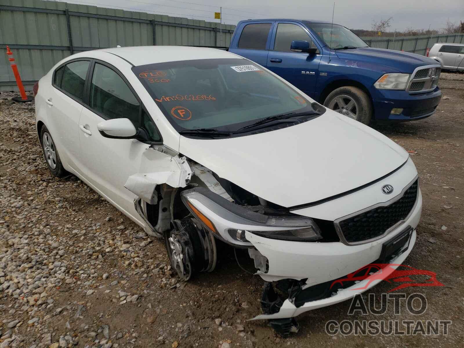 KIA FORTE 2017 - 3KPFK4A70HE062086