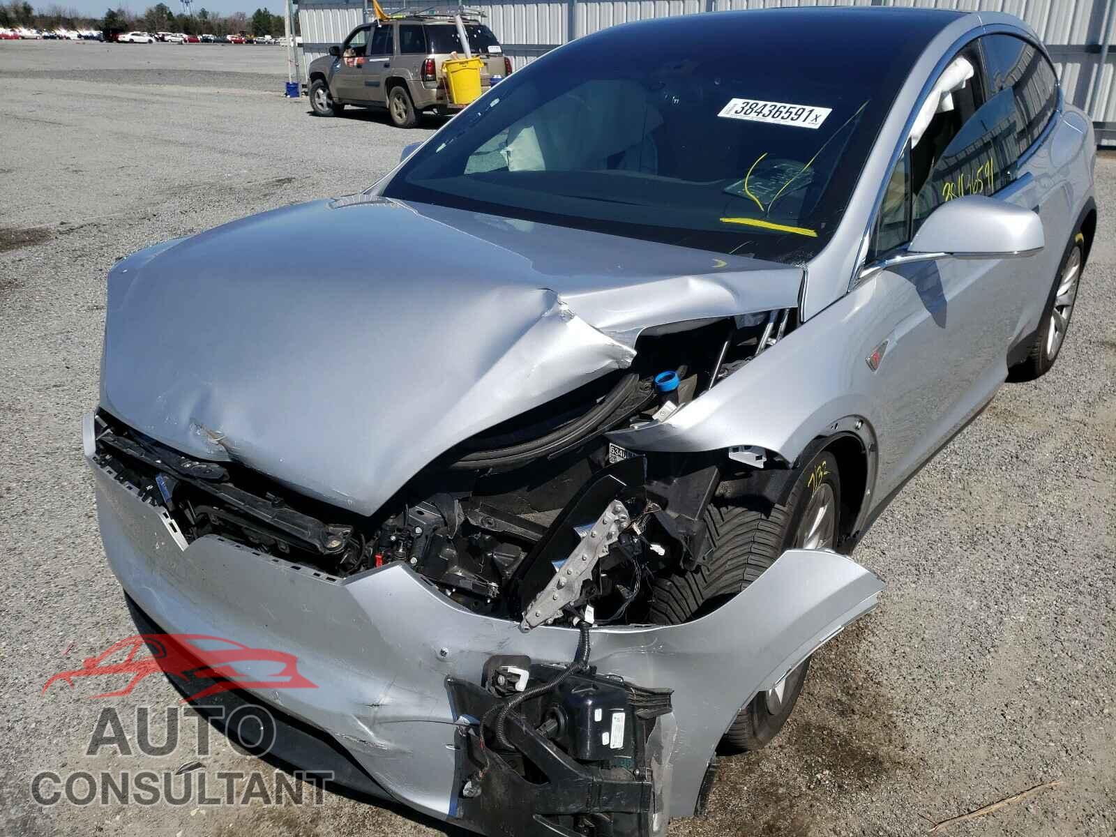 TESLA MODEL X 2016 - 5YJXCBE20GF003438