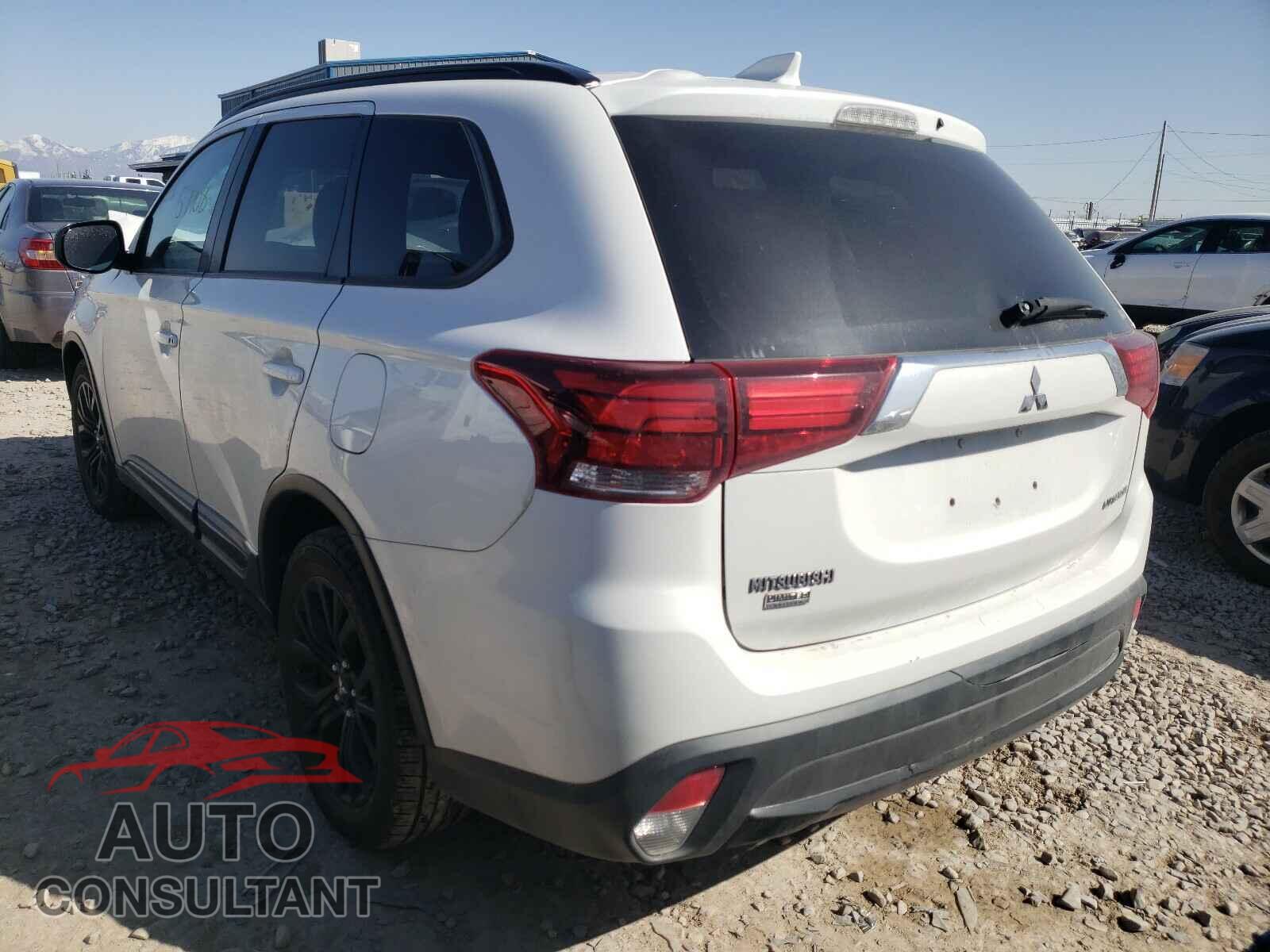 MITSUBISHI OUTLANDER 2018 - JA4AZ3A36JZ023066