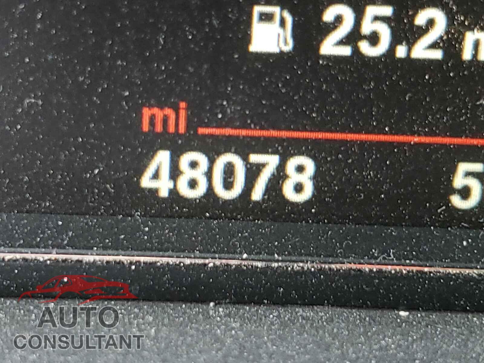BMW 3 SERIES 2016 - WBA8E9G50GNT45761