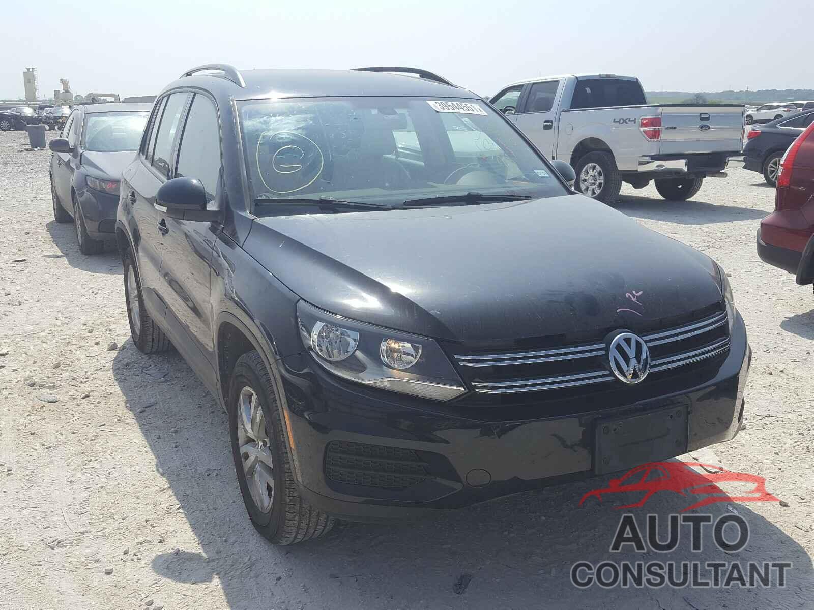 VOLKSWAGEN TIGUAN 2017 - WVGAV7AX2HK018294