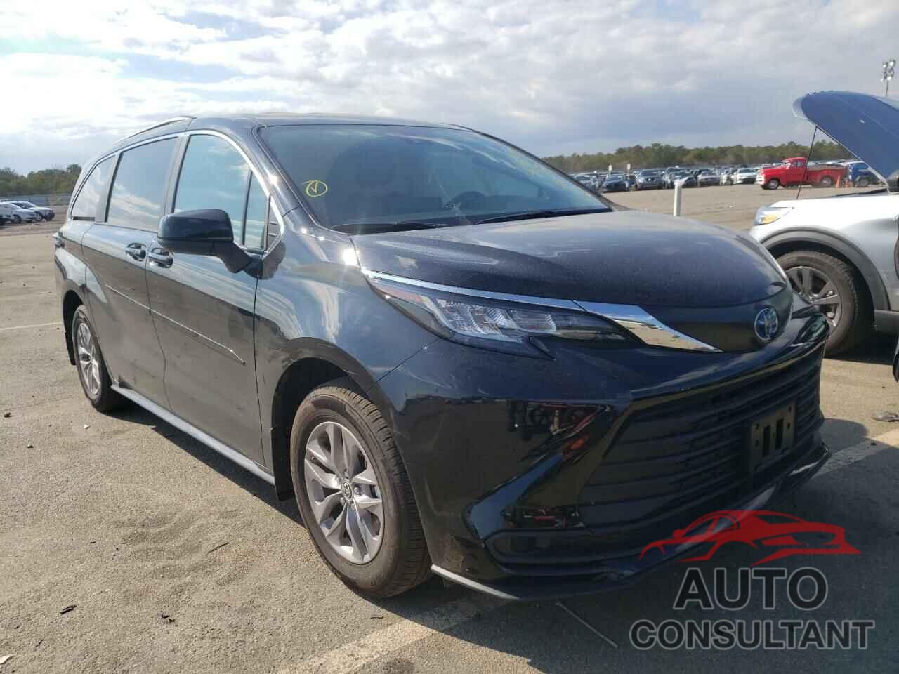 TOYOTA SIENNA 2022 - 5TDKRKEC7NS086697