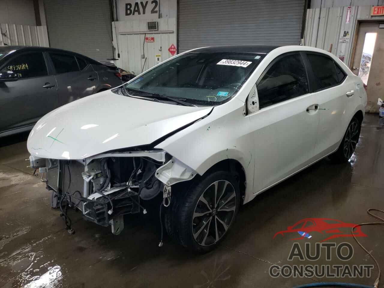 TOYOTA COROLLA 2017 - 5YFBURHE8HP596400