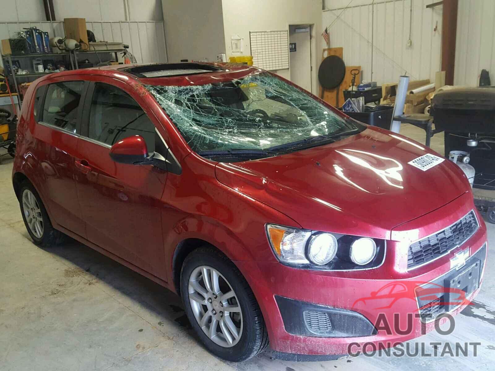 CHEVROLET SONIC 2016 - 1G1JC6SB0G4148576