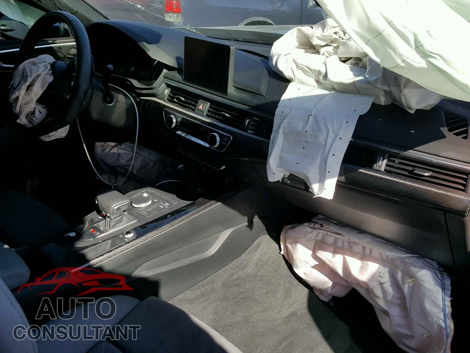 AUDI S5/RS5 2018 - 3C4PDCAB5HT675801