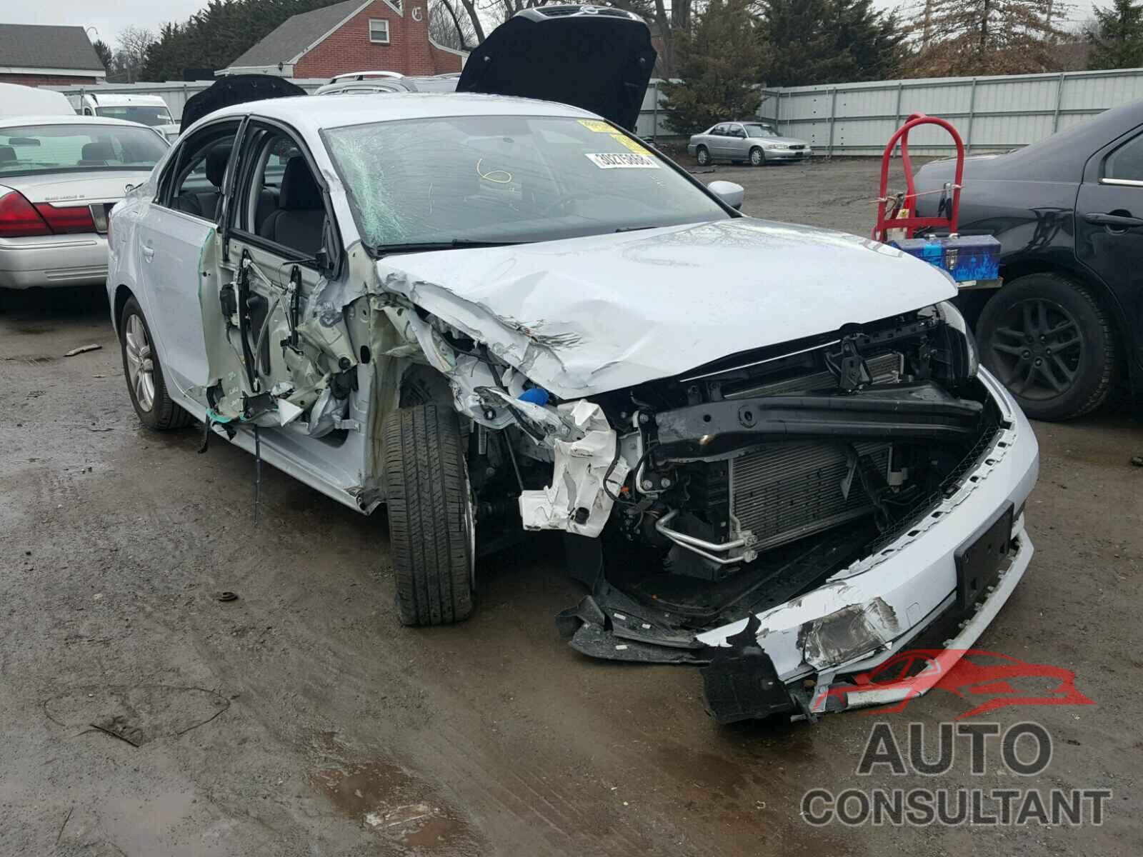 VOLKSWAGEN JETTA 2017 - 3VW2B7AJXHM323139
