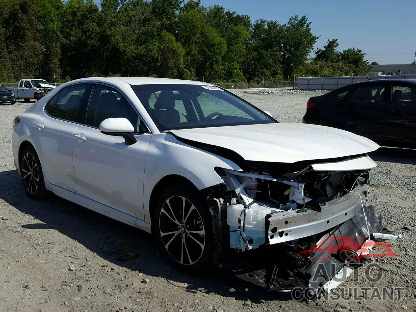 TOYOTA CAMRY 2018 - 4T1B11HK7JU547774