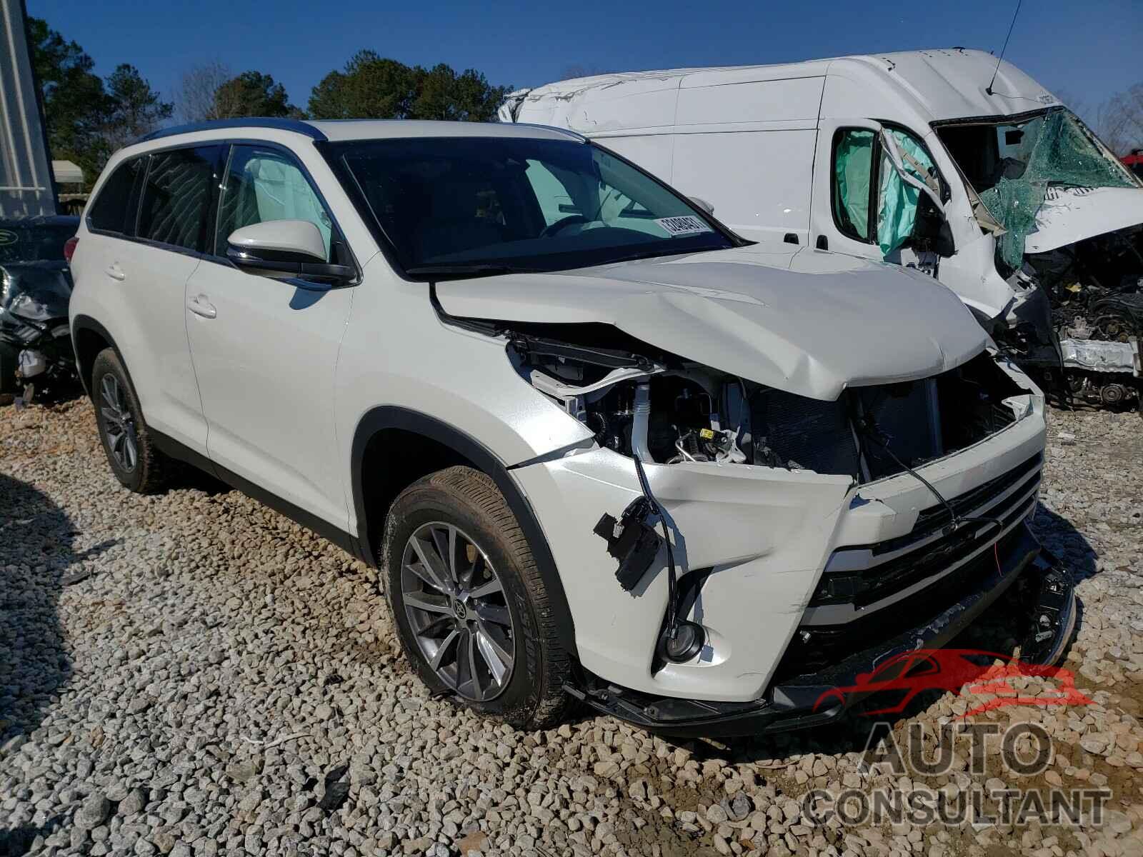 TOYOTA HIGHLANDER 2019 - 5TDKZRFH1KS574896