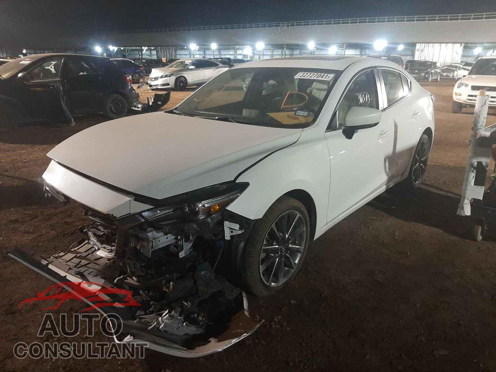 MAZDA 3 2018 - 5TDHZRBH2MS073194