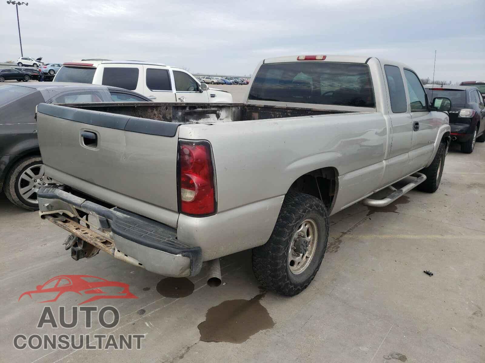 CHEVROLET SILVERADO 2004 - 3MZBPBDMXLM133845