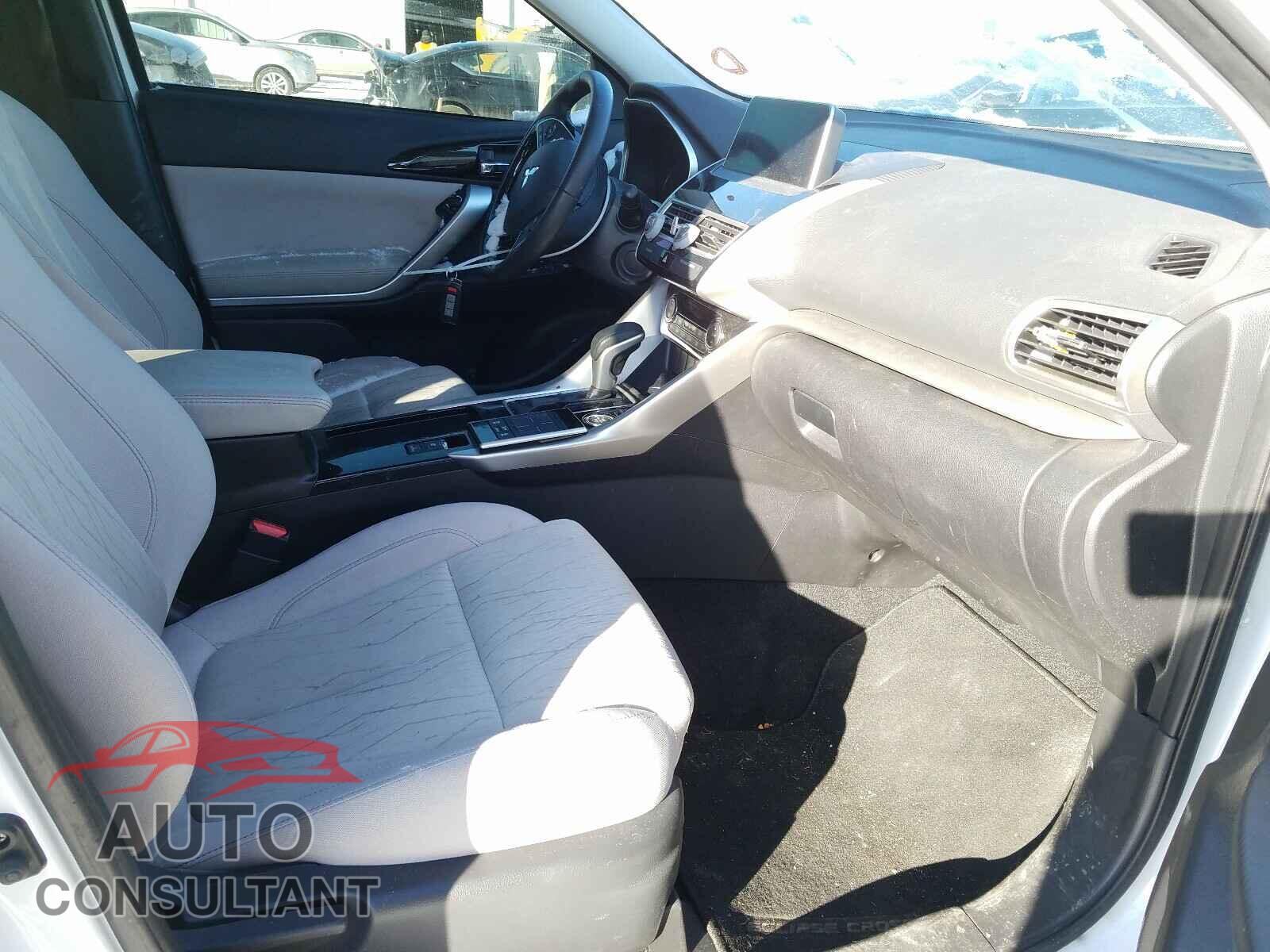 MITSUBISHI ECLIPSE 2018 - JA4AT5AAXJZ062884