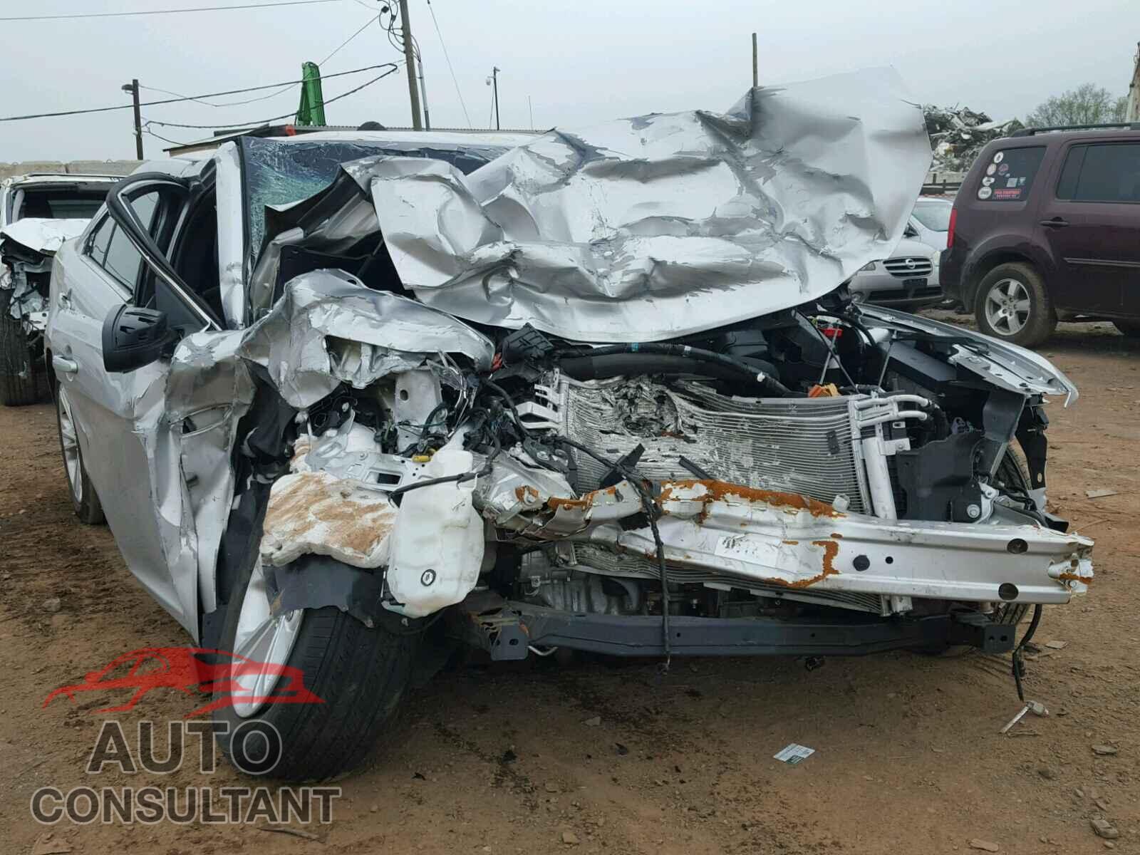 FORD TAURUS 2017 - 1FAHP2E82HG119413