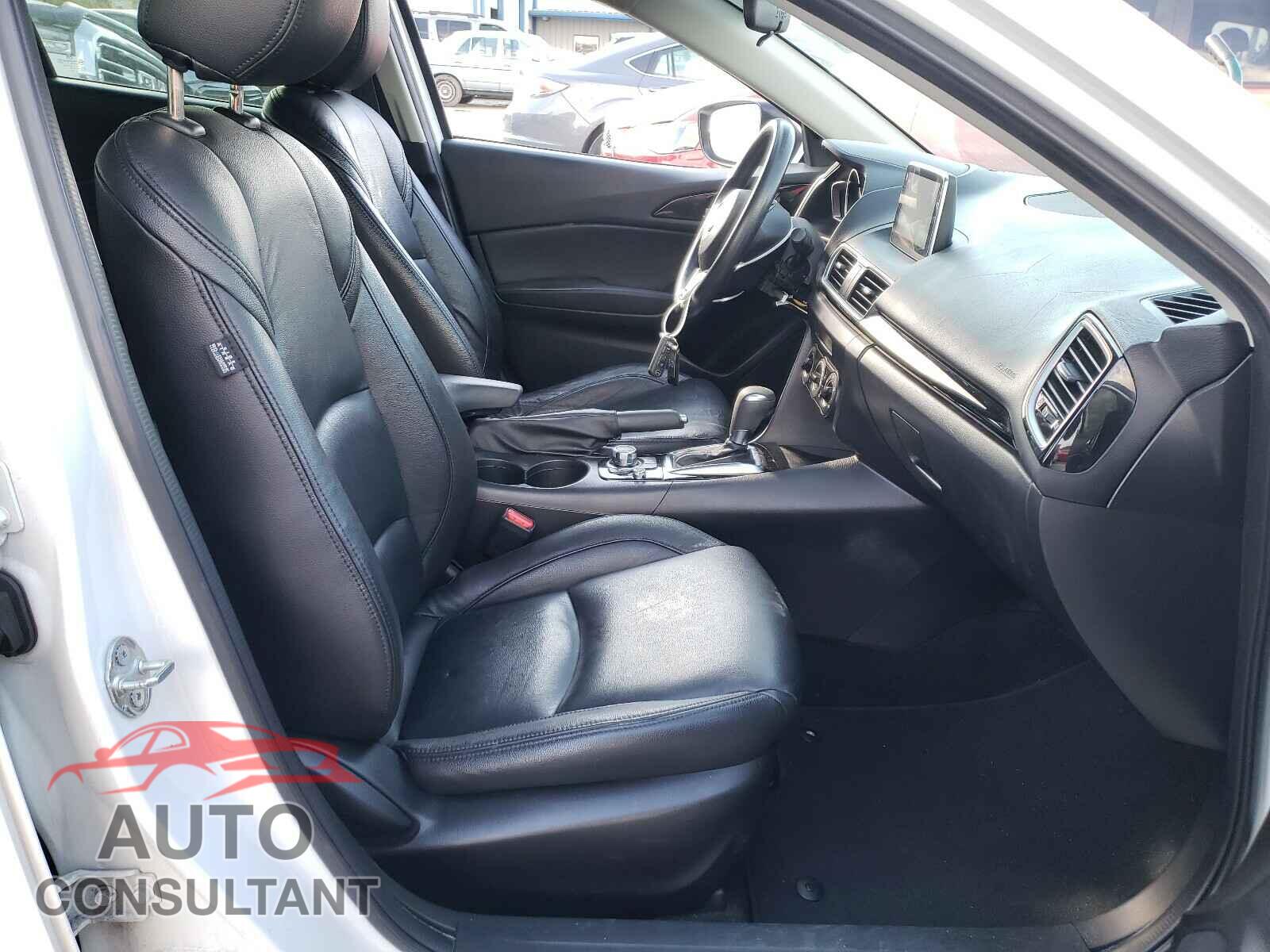 MAZDA 3 2016 - JM1BM1U76G1305551