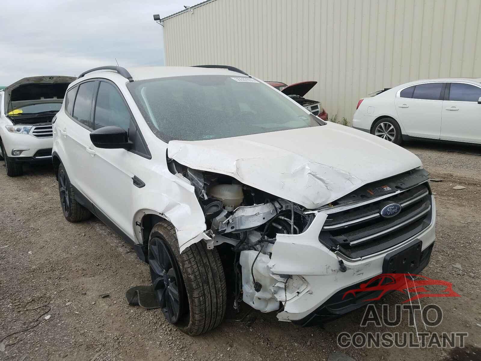 FORD ESCAPE 2017 - 1FMCU0GD7HUC33951