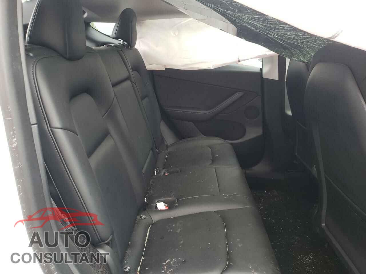 TESLA MODEL Y 2021 - 5YJYGDEEXMF161568