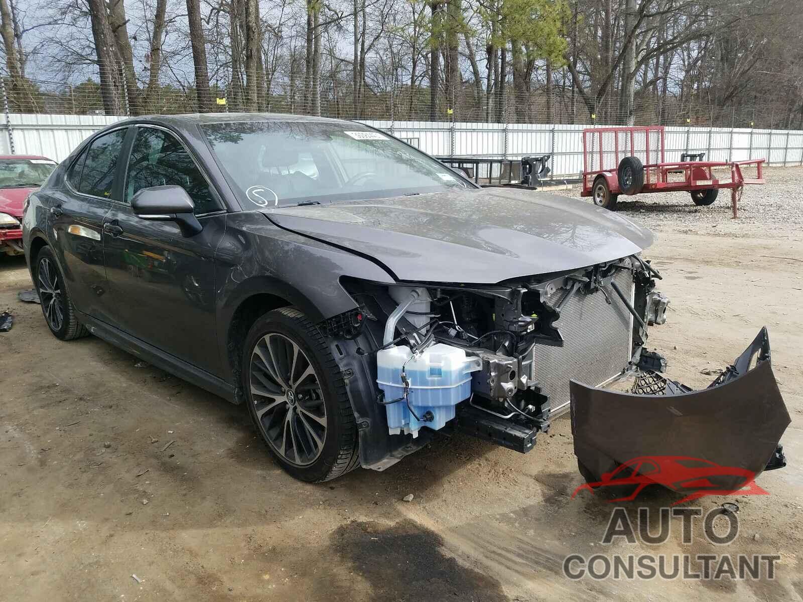TOYOTA CAMRY 2018 - 4T1B11HK7JU521823