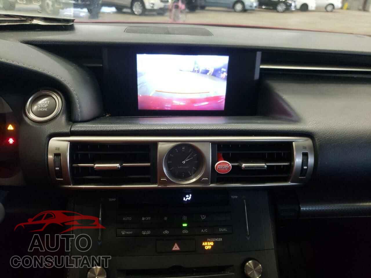 LEXUS IS 2016 - JTHCE1D27G5010763