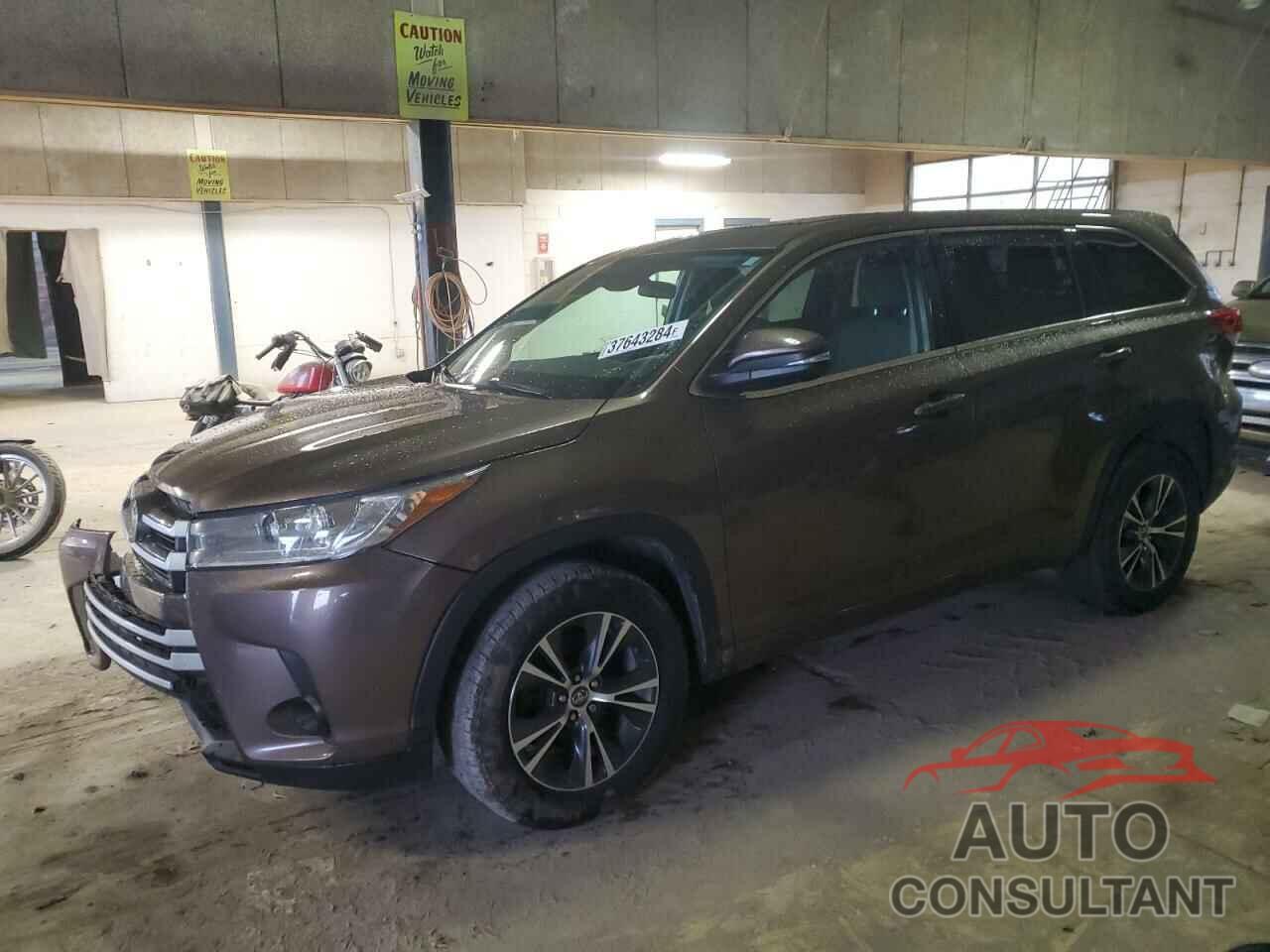 TOYOTA HIGHLANDER 2018 - 5TDZARFH4JS040182