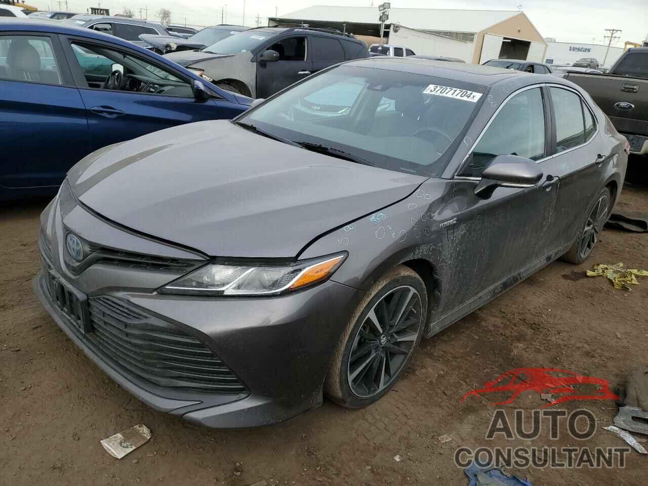 TOYOTA CAMRY 2018 - 4T1B31HK5JU503881