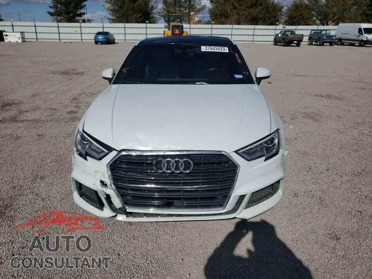 AUDI A3 2018 - WAUGUGFF4J1027573