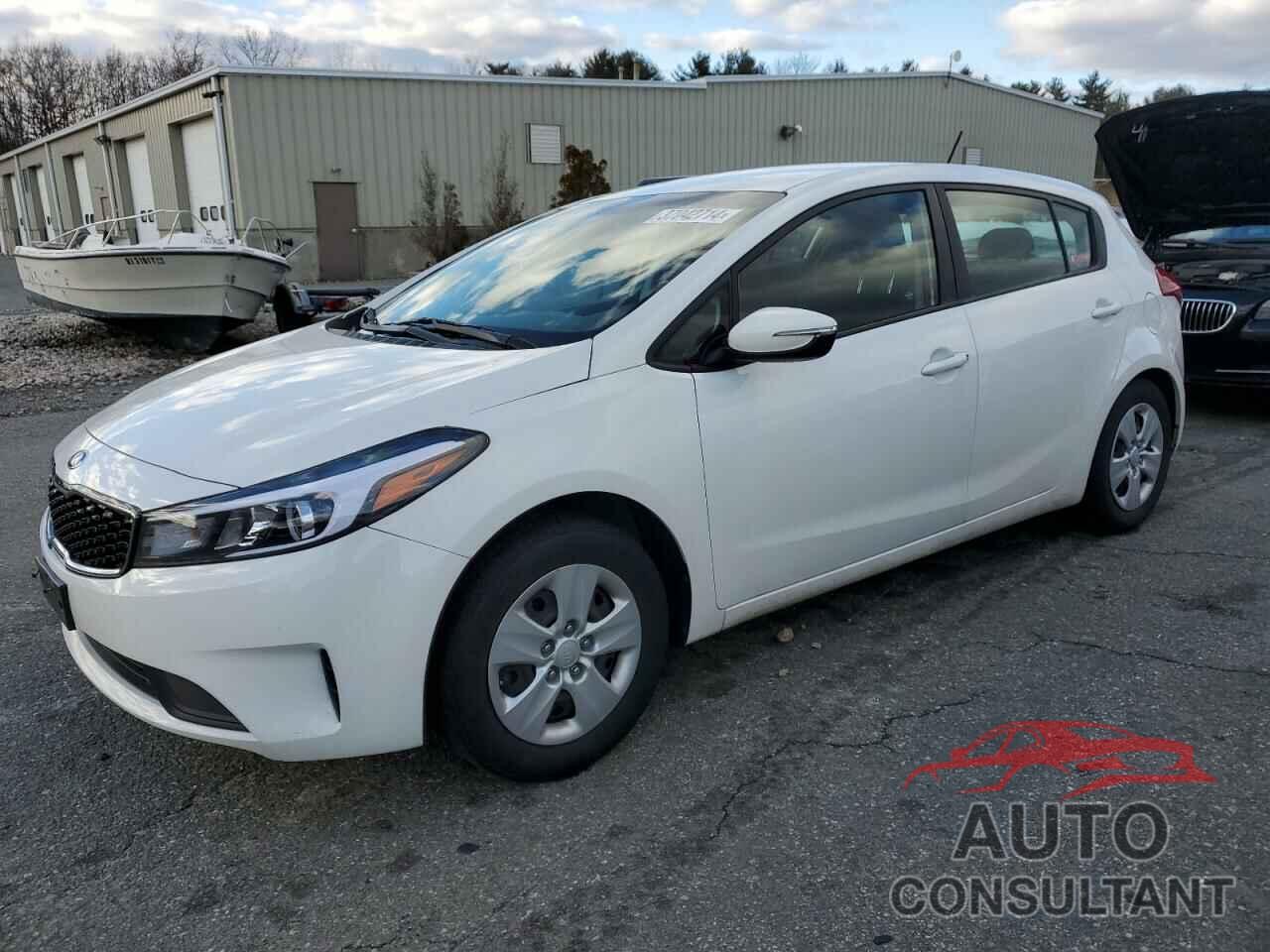 KIA FORTE 2017 - KNAFK5A81H5686504