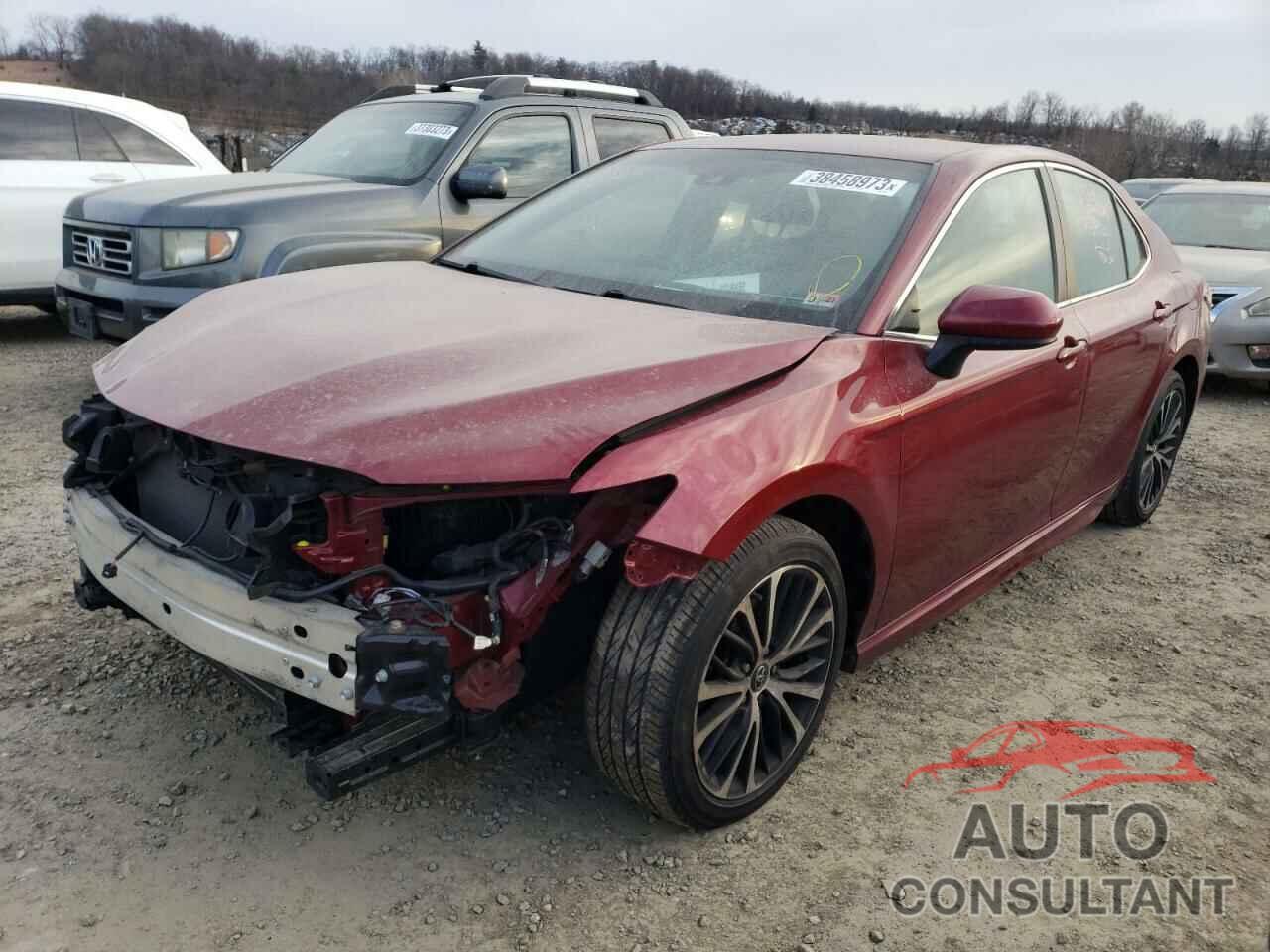 TOYOTA CAMRY 2018 - 4T1B11HK8JU554040
