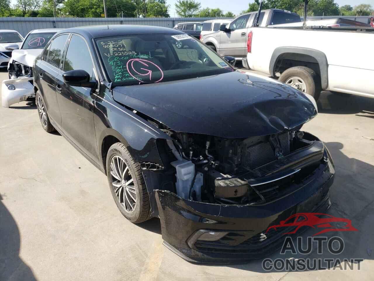 VOLKSWAGEN JETTA 2018 - 3VWDB7AJ9JM223323