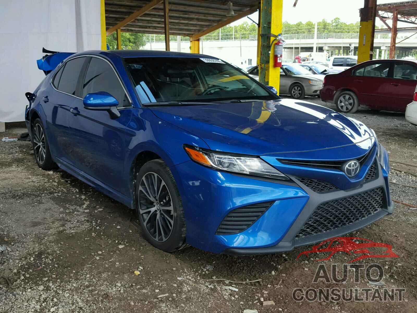 TOYOTA CAMRY 2018 - 4T1B11HK3JU005314