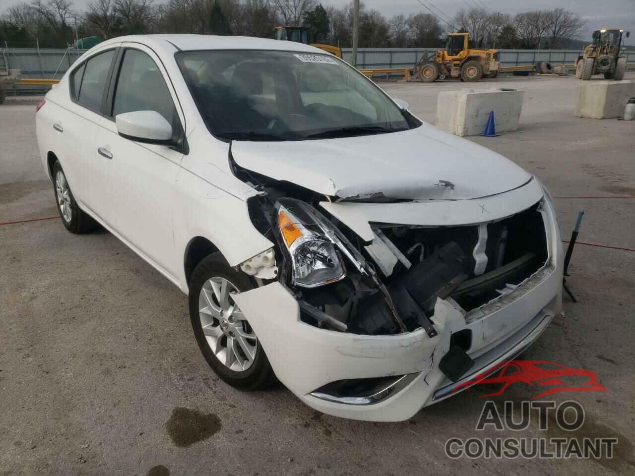 NISSAN VERSA 2018 - 3N1CN7AP6JL862617