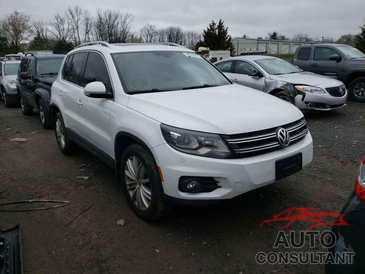 VOLKSWAGEN TIGUAN 2016 - WVGBV7AX5GW586308