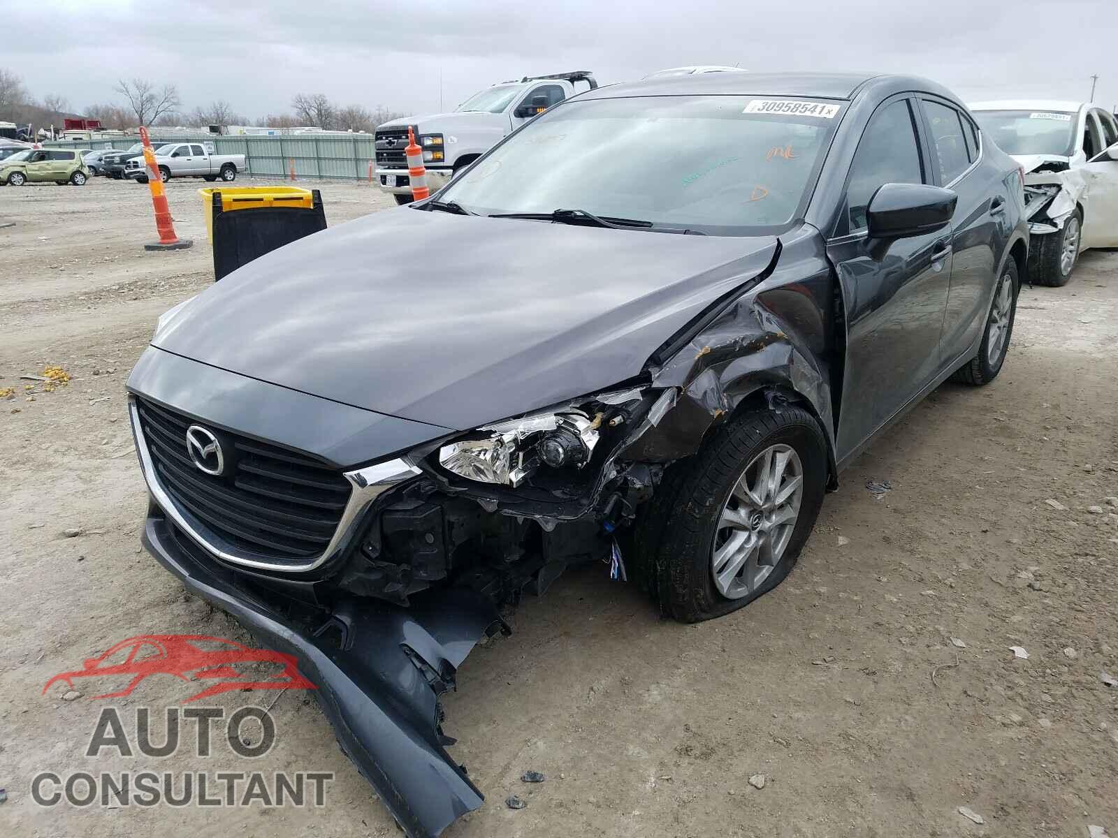 MAZDA 3 2017 - 3MZBN1U7XHM139257