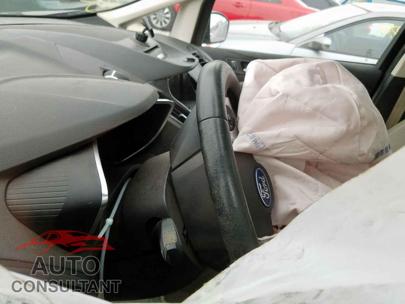 FORD CMAX 2016 - 3VWC57BU2KM054209