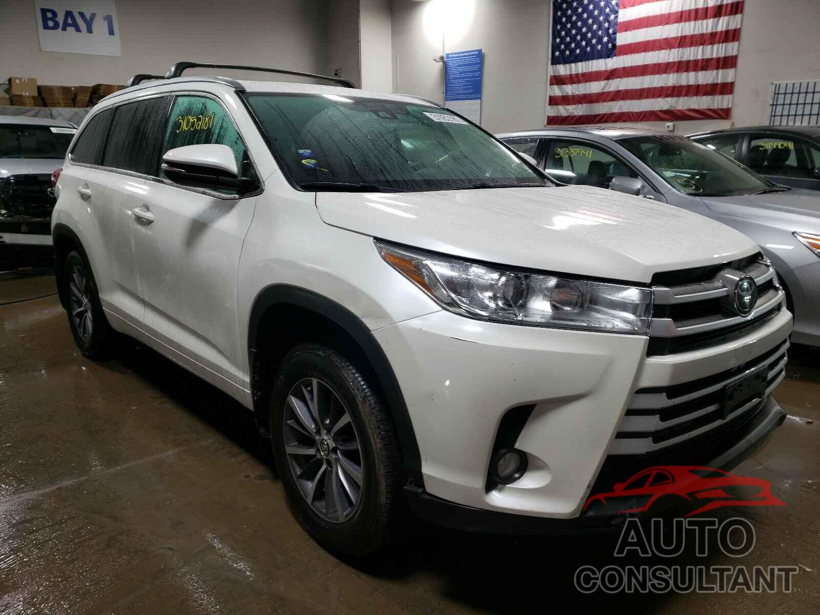 TOYOTA HIGHLANDER 2018 - 5TDJZRFH6JS535344