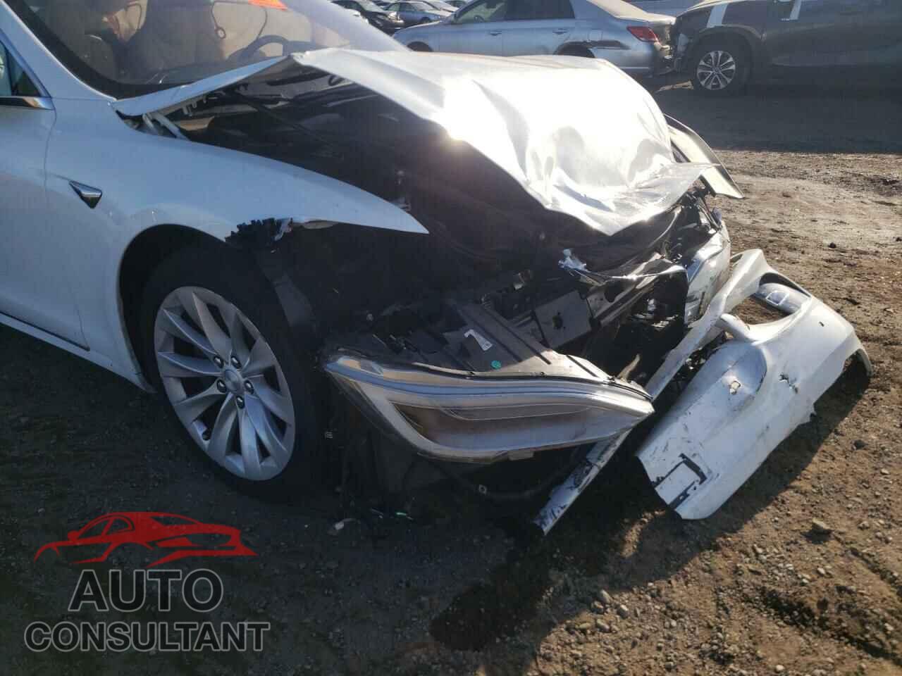 TESLA MODEL S 2018 - 5YJSA1E28JF282932