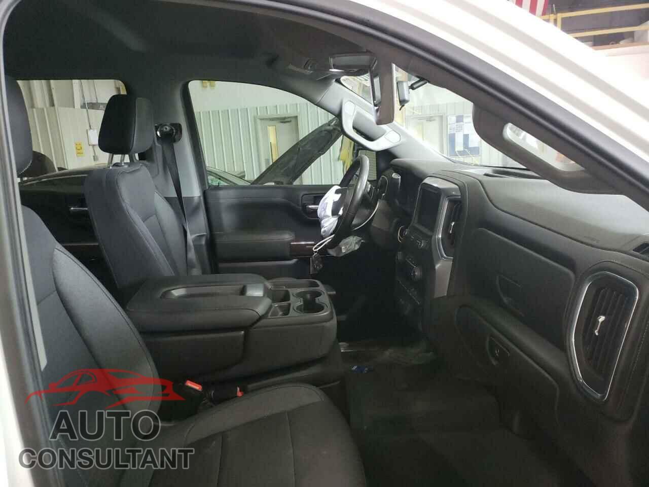 CHEVROLET SILVERADO 2020 - 1GCPYFEDXLZ129952